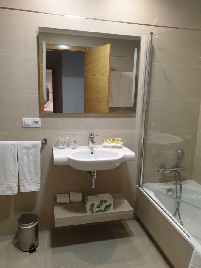 Apartamentos Porta Nova ลูโก ภายนอก รูปภาพ